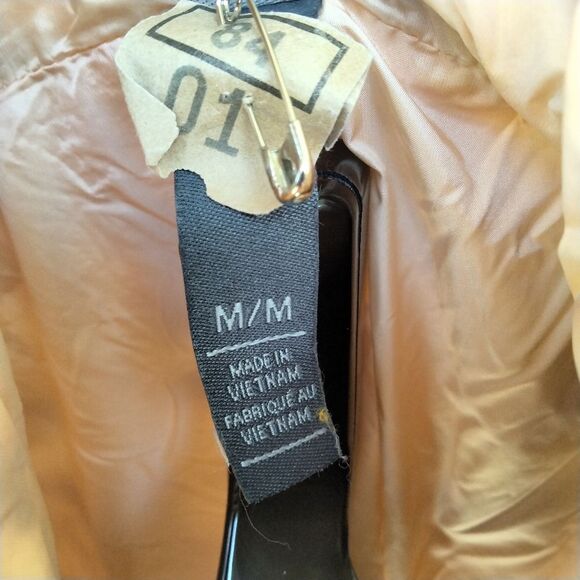 Mountain Hardwear Women's Light Puffer Jacket Coat MEDIUM - Picture 4 of 11